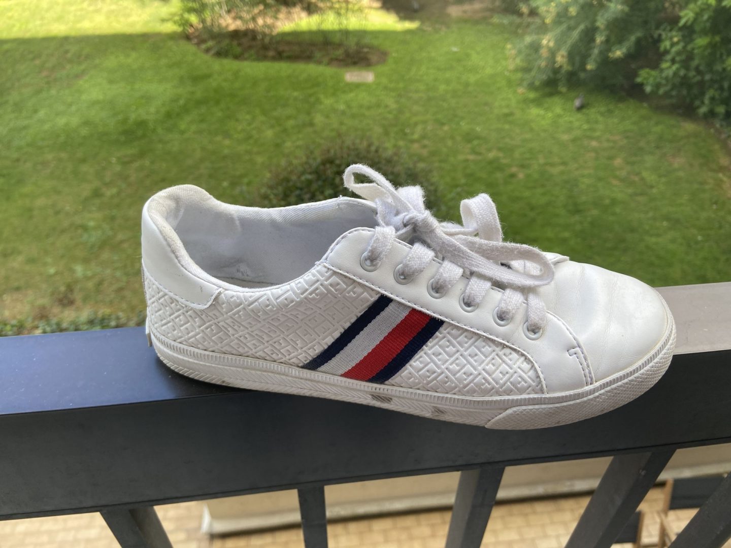 Witte Tommy Hilfiger sneakers