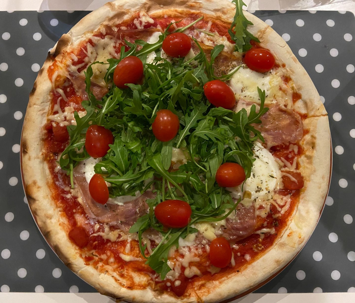 Pizza parmaham en rucola