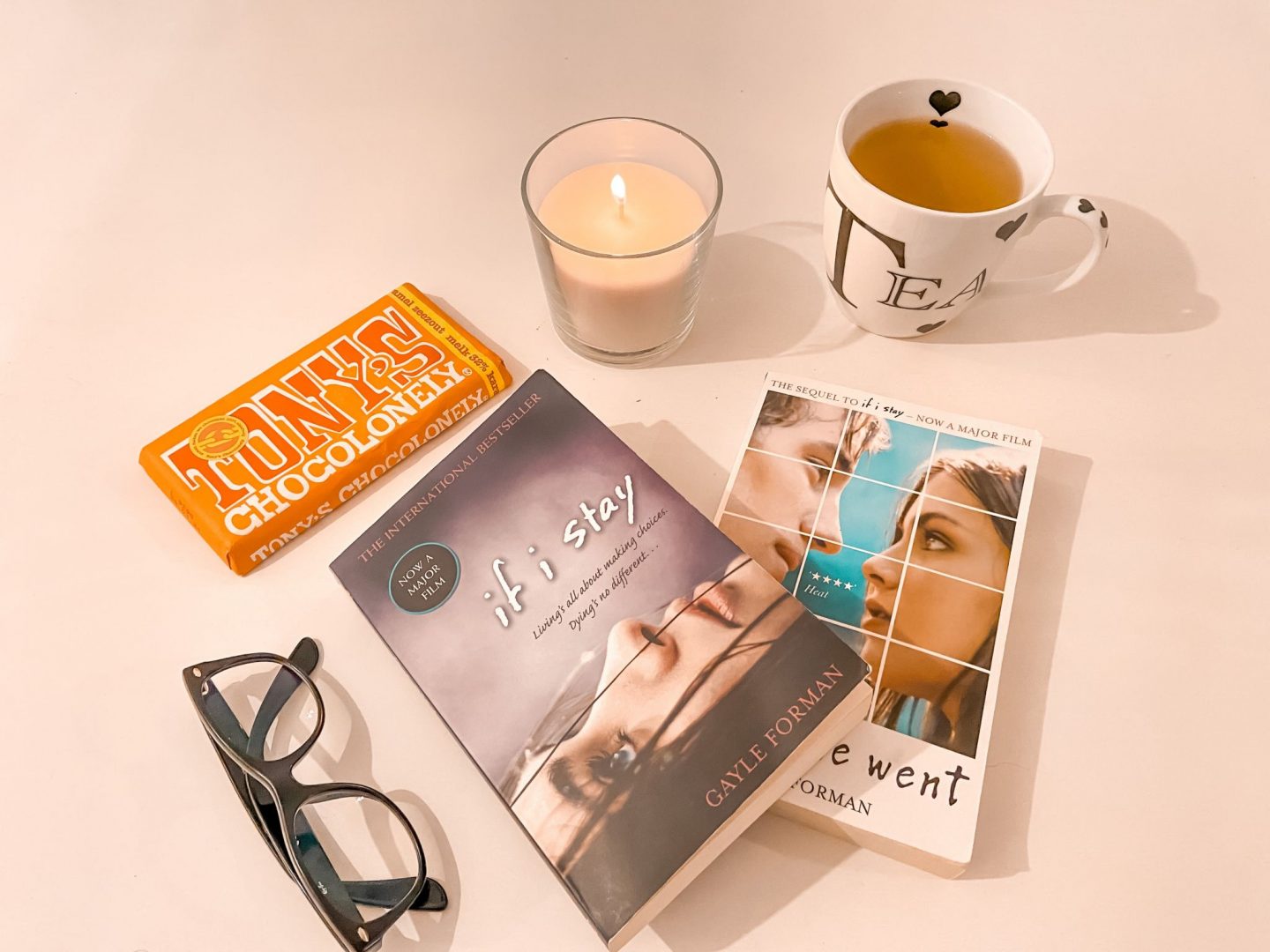 If I stay - books flatlay