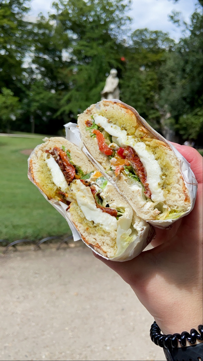 Goedkoop lunchen in Parijs: Bagelstein